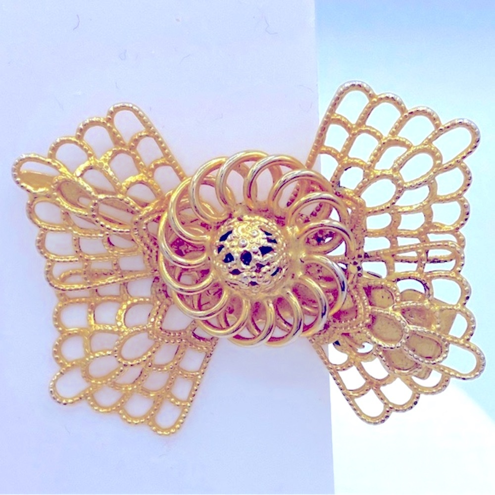 Gold Tone Lacey Textured Bow Hair Clip Beautiful Hair Accessory Dainty Size